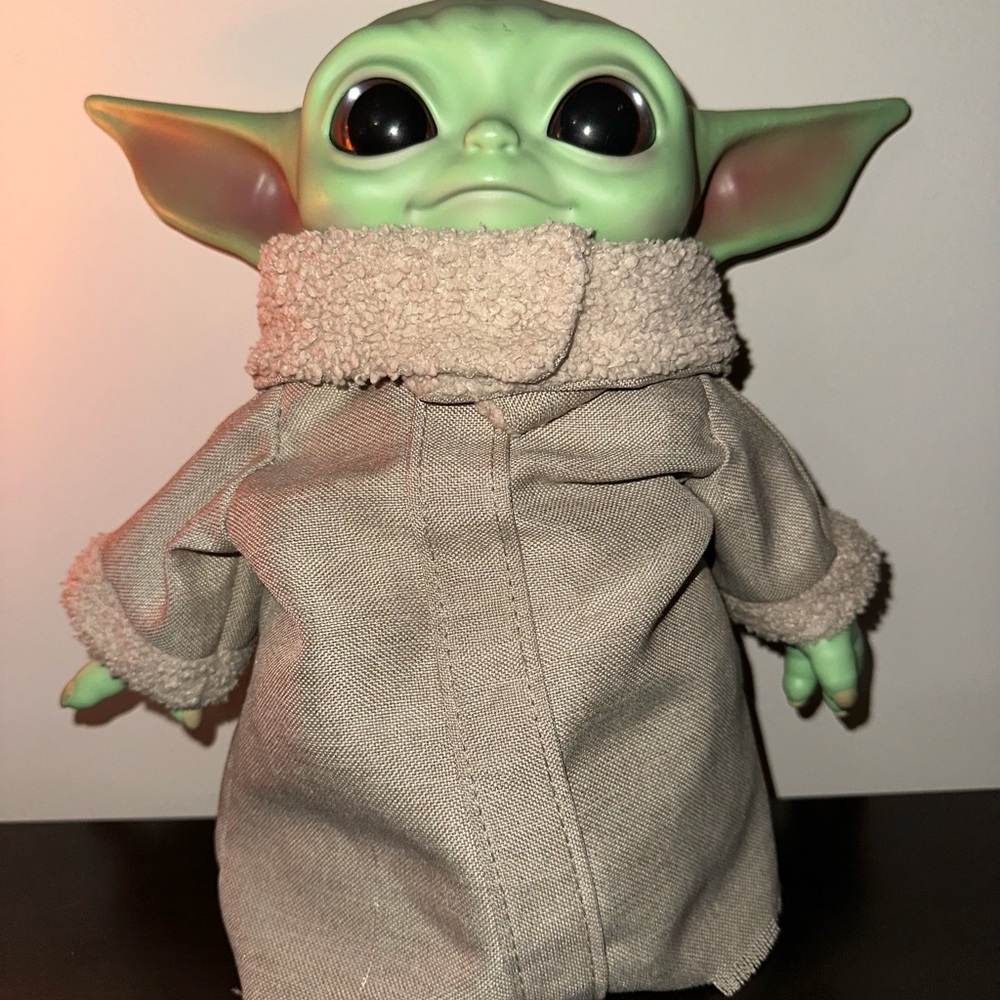 Star Wars Mandalorian Baby Yoda 11” Plush With Hard Head! In great condition!